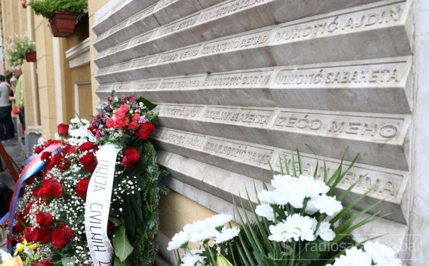 Sarajevo pamti: Prije 24 godine u masakru na Markalama ubijene su 43 duše