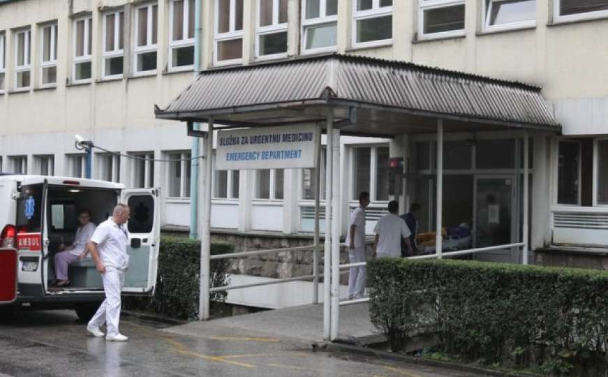 Opet trovanje hranom u BiH: Više osoba smješteno u zeničku bolnicu