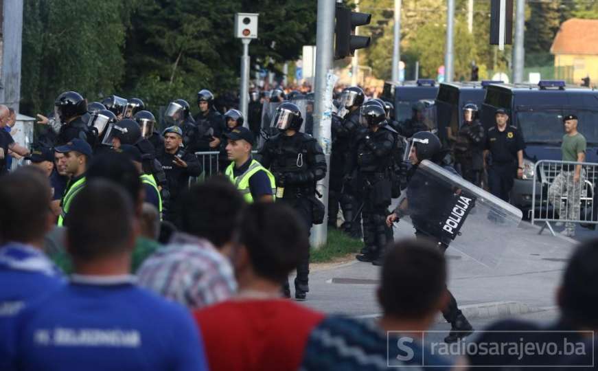 Varnice među navijačima Želje i Sarajeva: Policija pokušava smiriti situaciju