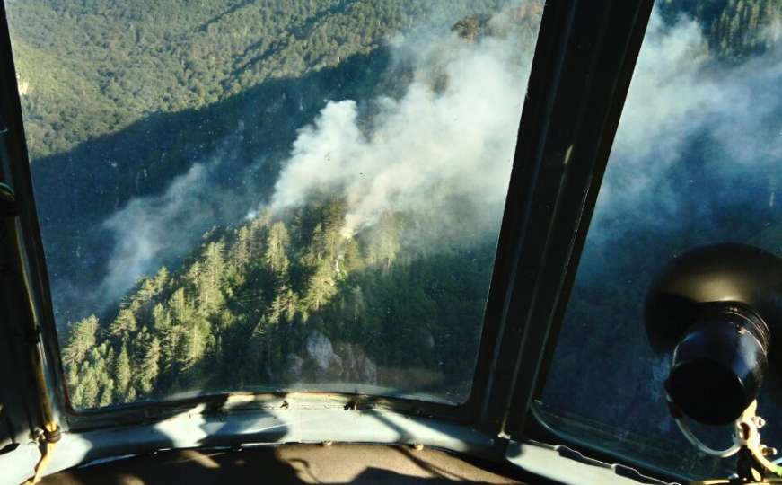 Požar na Visočici još aktivan, onemogućeno djelovanje helikoptera OS