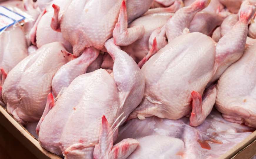 Ovo nikada ne radite: Velika greška u pripremi piletine zbog koje riskirate zdravlje