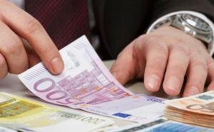 Pretvarao se da je inspektor pa iz mjenjačnica iznio oko 11 hiljada KM 