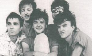 Kad sat zazvoni na kuli, kraj Begove džamije... i veliki hit Crvene jabuke