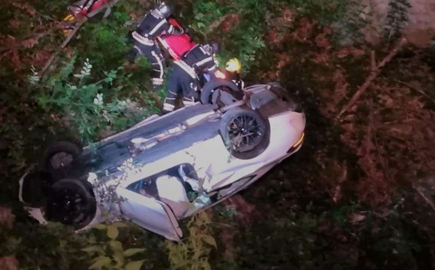 Hrvatska: Automobilom sletjeli u provaliju duboku 20 metara