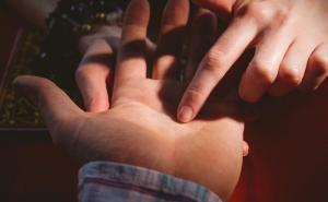 Rijetki to imaju, a znači puno: Vidite li slovo X ili M na dlanu?