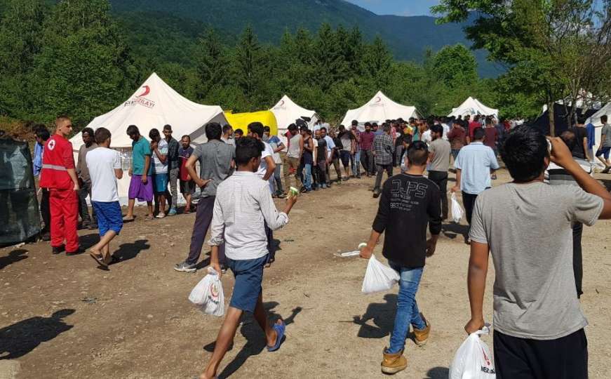 Hrvatska policija ubacuje u BiH hiljade migranta koje im vraća Slovenija!