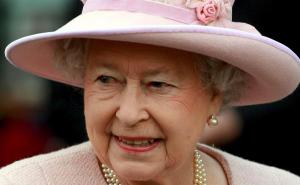 Kraljica Elizabeta II odobrila zakon koji sprečava Brexit bez sporazuma