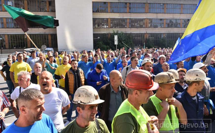 Rudari ispred Vlade FBiH: Pogledajte šta poručuju premijeru Novaliću