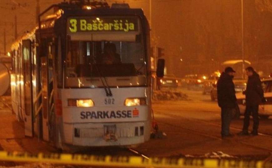 Vozač evakuisao putnike: Zapalio se tramvaj u Sarajevu