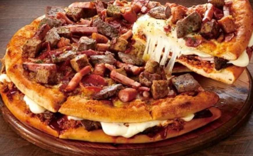 Mnogi će biti oduševljeni: Pizza sa 18 vrsta mesa 