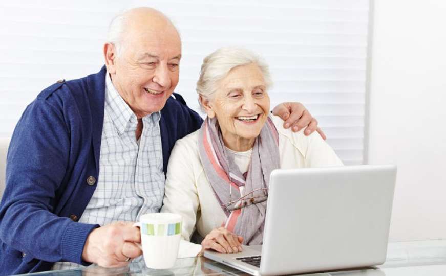 Informatički šampioni: Europska država u kojoj 75 posto penzionera koristi internet