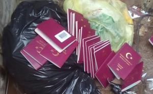 Velika Kladuša: Pronađeno više od 20 pasoša, neko ih odbacio