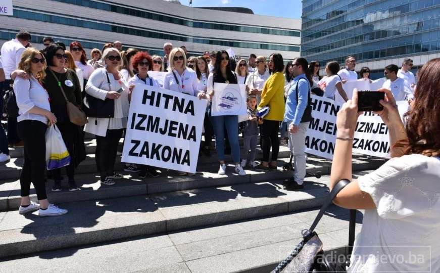 Danas polusatni štrajk upozorenja ljekara i stomatologa u FBiH