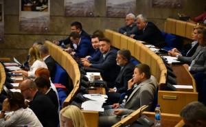 Parlament FBiH danas i o odluci o poskupljenju plina
