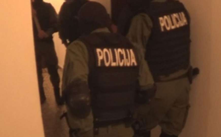 U opsežnoj akciji u Zenici 14 osoba uhapšeno, za dvije se još traga 