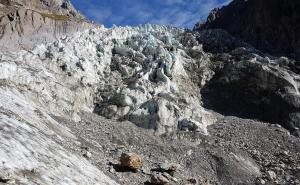 Užas na Alpama: Glečer na Mont Blancu pred urušavanjem, zatvorene ceste