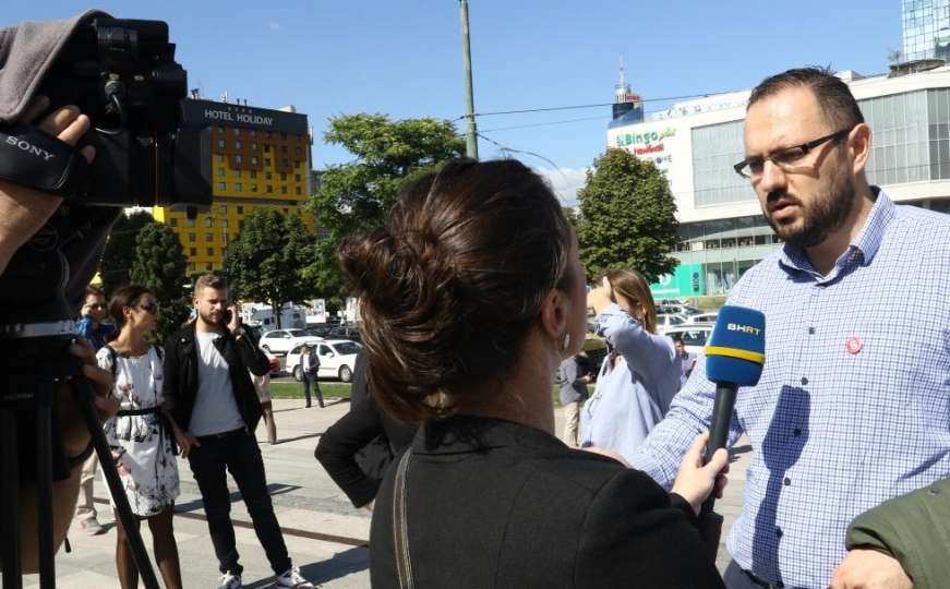 Austrijski mediji o protestu bh. novinara i napadu na redakciju "Radiosarajevo.ba"
