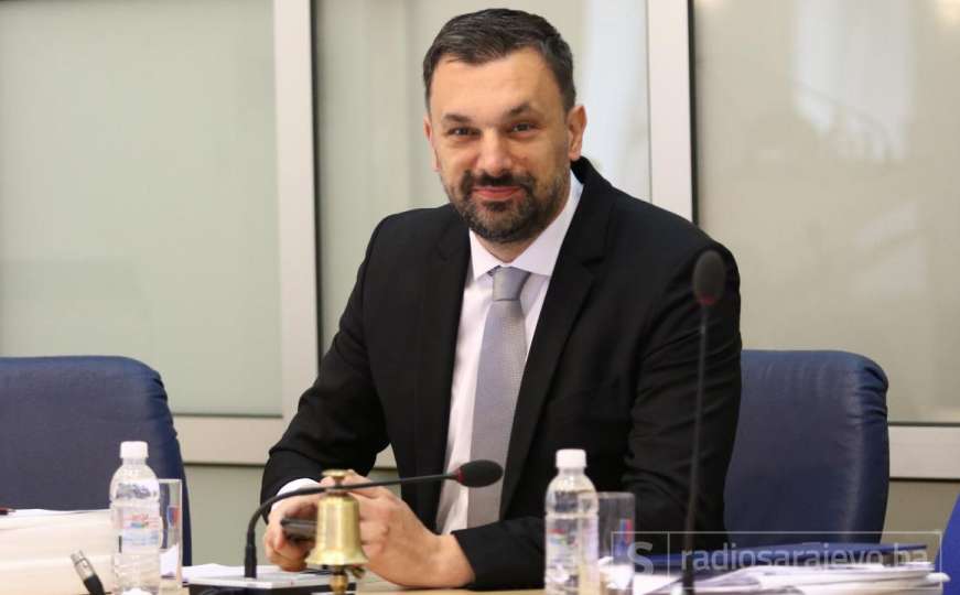 Konaković komentira optužbe i objašnjava odakle Kabinetu 325.000 KM