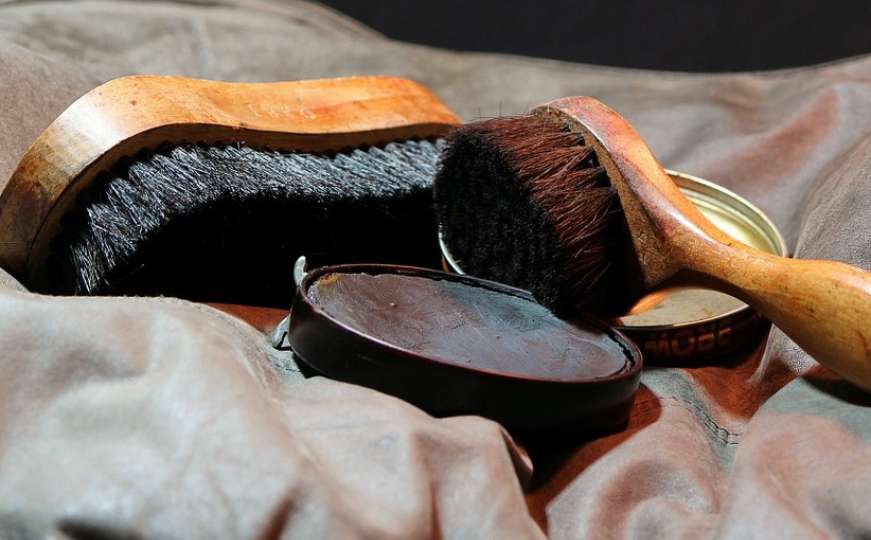 Kako dobro očistiti cipele bez skupih krema i sprejeva