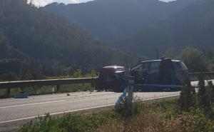 Teška nesreća kod Žepča: Tri osobe prebačene u bolnicu