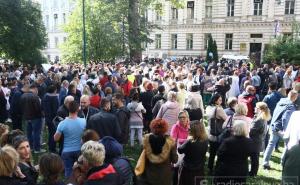 Okupljeni medicinari se razišli ispred zgrade Vlade