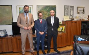 Susret Konakovića i ambasadora UK: U KS stvoren novi model političkog djelovanja