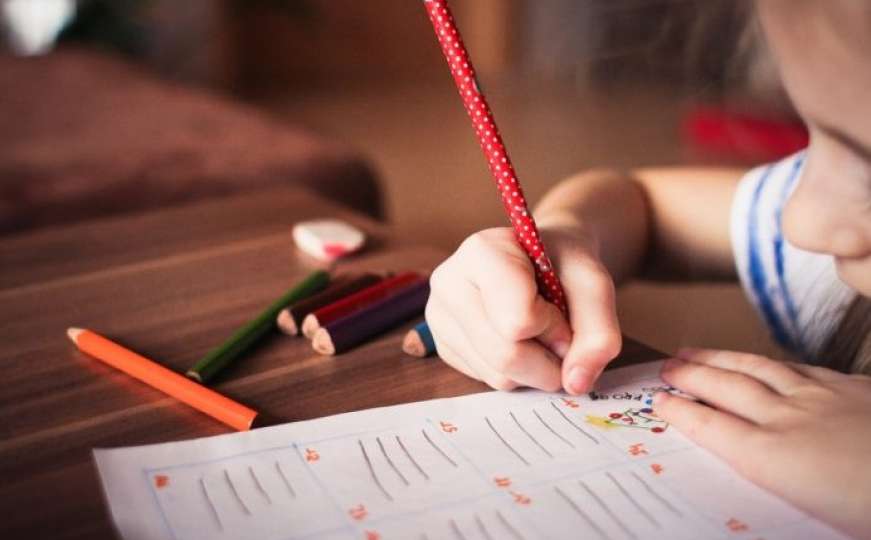 Više od trećine djece mlađe od 15 godina u BiH nema uslove za učenje kod kuće