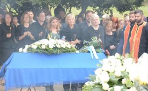 Majka ubijene Lane Bijedić se potresnim stihovima oprostila od kćerke