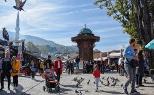 Gradska jezgra Sarajeva drugog dana vikenda prepuna posjetilaca i građana
