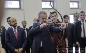 Izetbegović posjetio kurs tradicionalnog turskog streličarstva