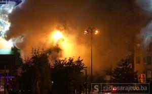 Gorjela kladionica na Čengić Vili: Utvrđuje se uzrok požara