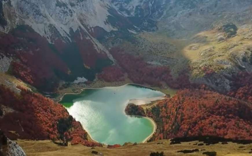 Prizori kao iz najljepše bajke: Jesen na Trnovačkom jezeru