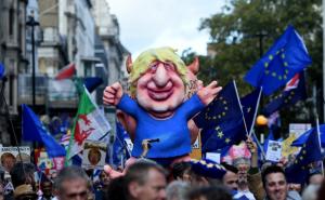 Ključa u Londonu: Hiljade ljudi ismijavaju Borisa Johnsona i traže ostanak u EU