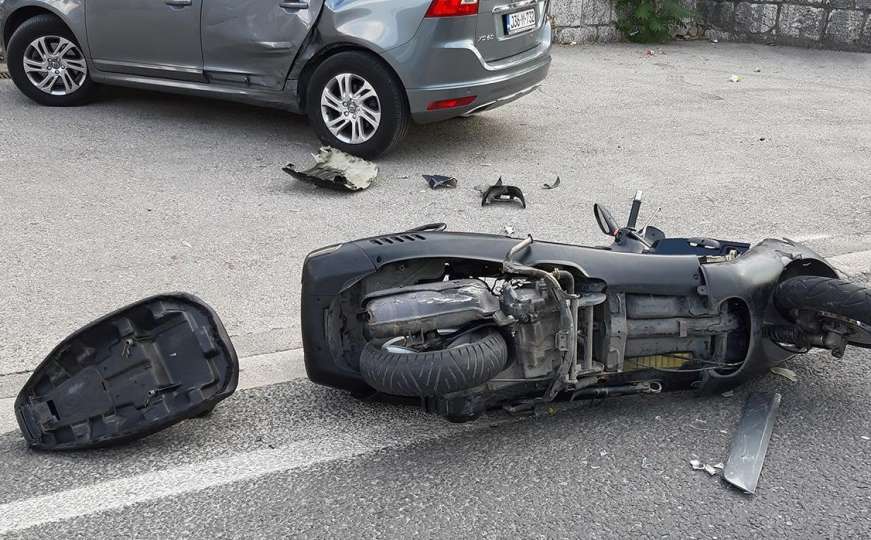 Nesreća u Sarajevu: U sudaru vozila i motocikla jedno povrijeđeno