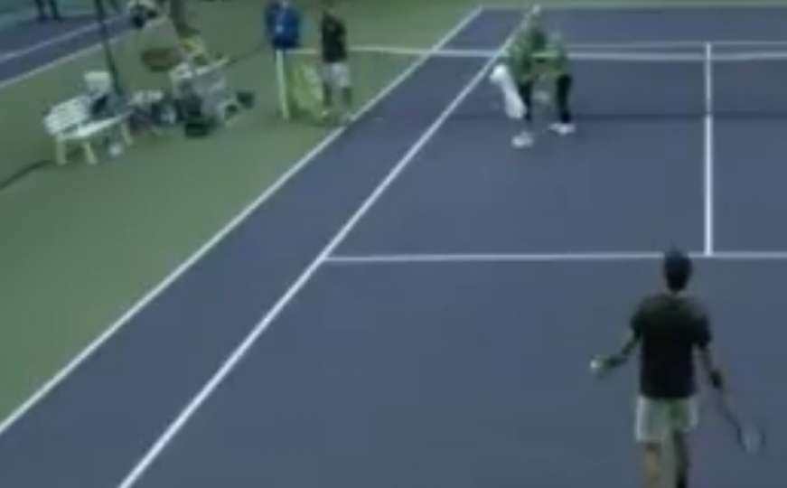Skandal na teniskom meču: Troicki urlao na sudiju i poželio da padne sa stolice