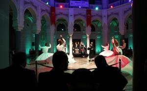 Derviši održali spektakularan koncert u sarajevskoj Vijećnici