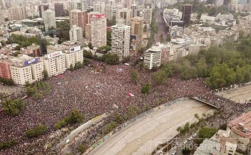 Milioni Čileanaca protestirali na ulicama glavnog grada 