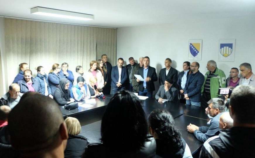 Građani Sokolja ogorčeni zbog javnog prevoza: Najavili proteste pred Vladom KS