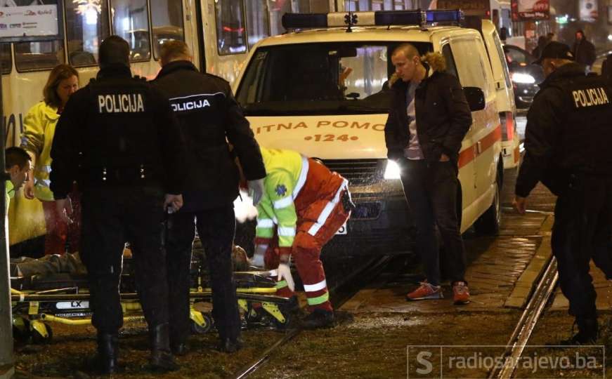 Nova nesreća u Sarajevu: Na Stupu tramvaj udario pješaka, hitno prevezen u bolnicu