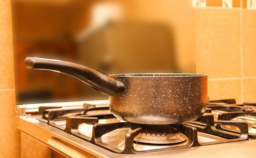 Pet stvari koje ne treba stavljati u donji dio kuhinjskih ormarića