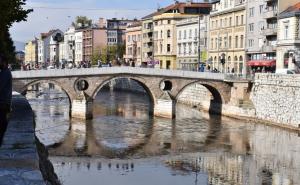 Mostovi preko kičme grada: Neki vijekovima spajaju obalama Sarajeva