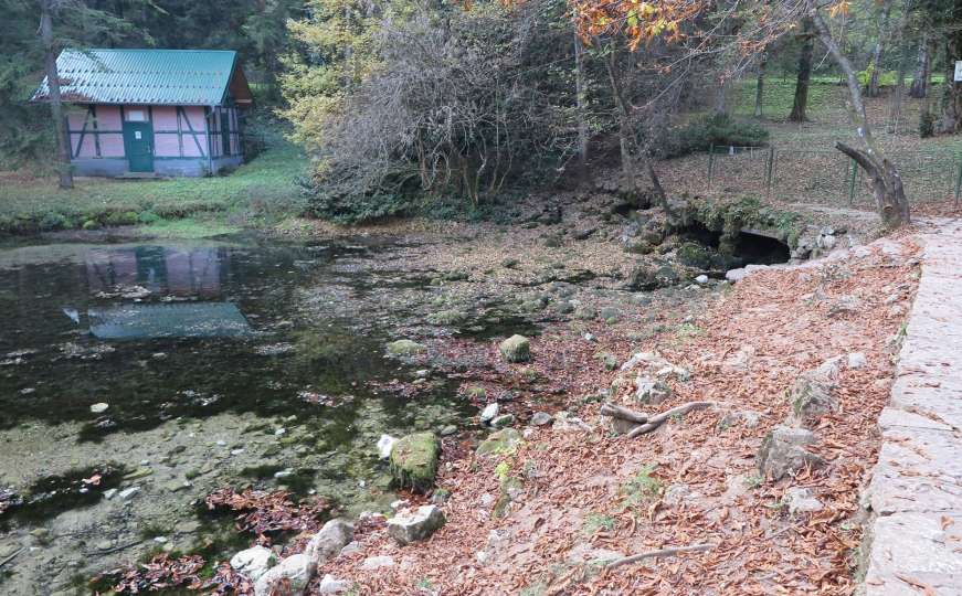 Opali nivoi rijeka u BiH, tužni prizori na Vrelu Bosne