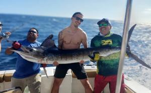 Starac i more: Kad ribu lovi Zlatan Ibrahimović, samo se kapitalci iz mora izvlače