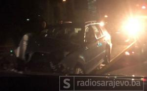 Sarajevo: BMW-om udario u stub ulične rasvjete