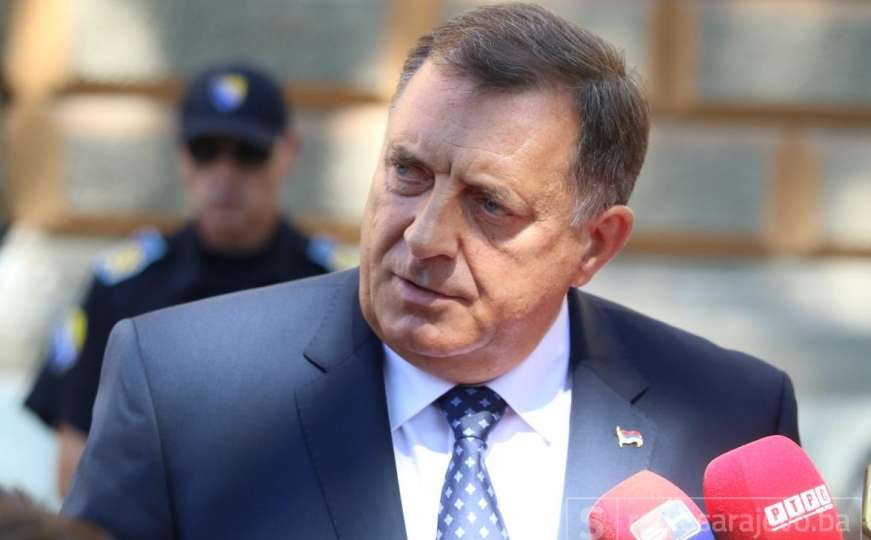 Dodik komentirao izjavu Macrona da je "BiH tempirana bomba"