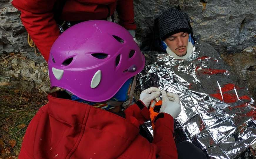 Vježba GSS-a Sarajevo: Spašena dva povrijeđena planinara na Bjelašnici   