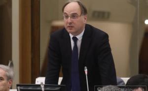 Arnaut: Kako i zašto ambasadori BiH troše po 370 KM za odlazak u restoran!?