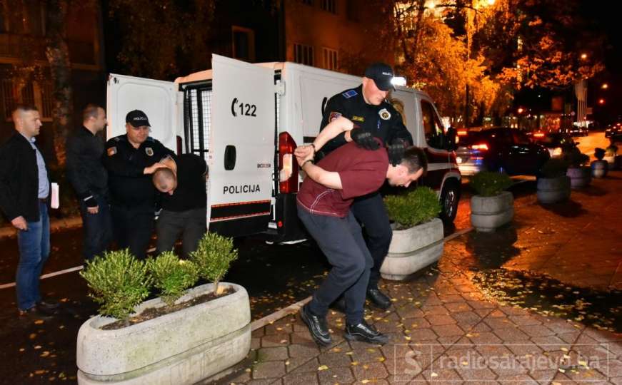 Ovo su pljačkaši koji su uhapšeni sinoć u Sarajevu - predati su Tužilaštvu