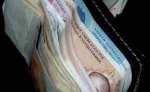 Poznato koliki će biti regres zaposlenim u državnim institucijama