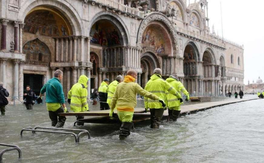 Venecija: U poplavama umrlo još dvoje ljudi, Italijane očekuje još jedan težak dan